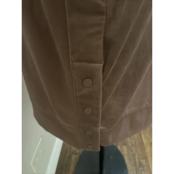 Athleta Womens Retroplush Sweatshirt Velvet Crewneck Brown Snap Button Hem L - Picture 4 of 5